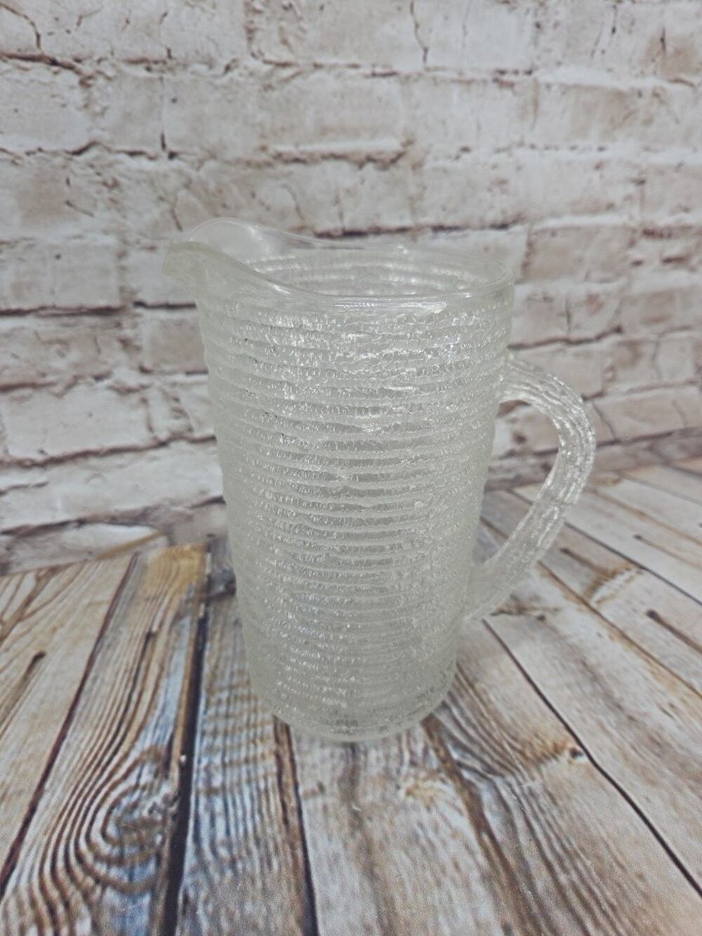 Vintage Anchor Hocking SORENO Clear Glass 28 Oz Juice Pitcher Bark Textured 7"